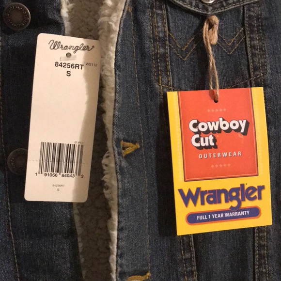 NEW! Wrangler Sherpa Lined Denim Jacket (Youth) - Picture 5 of 11